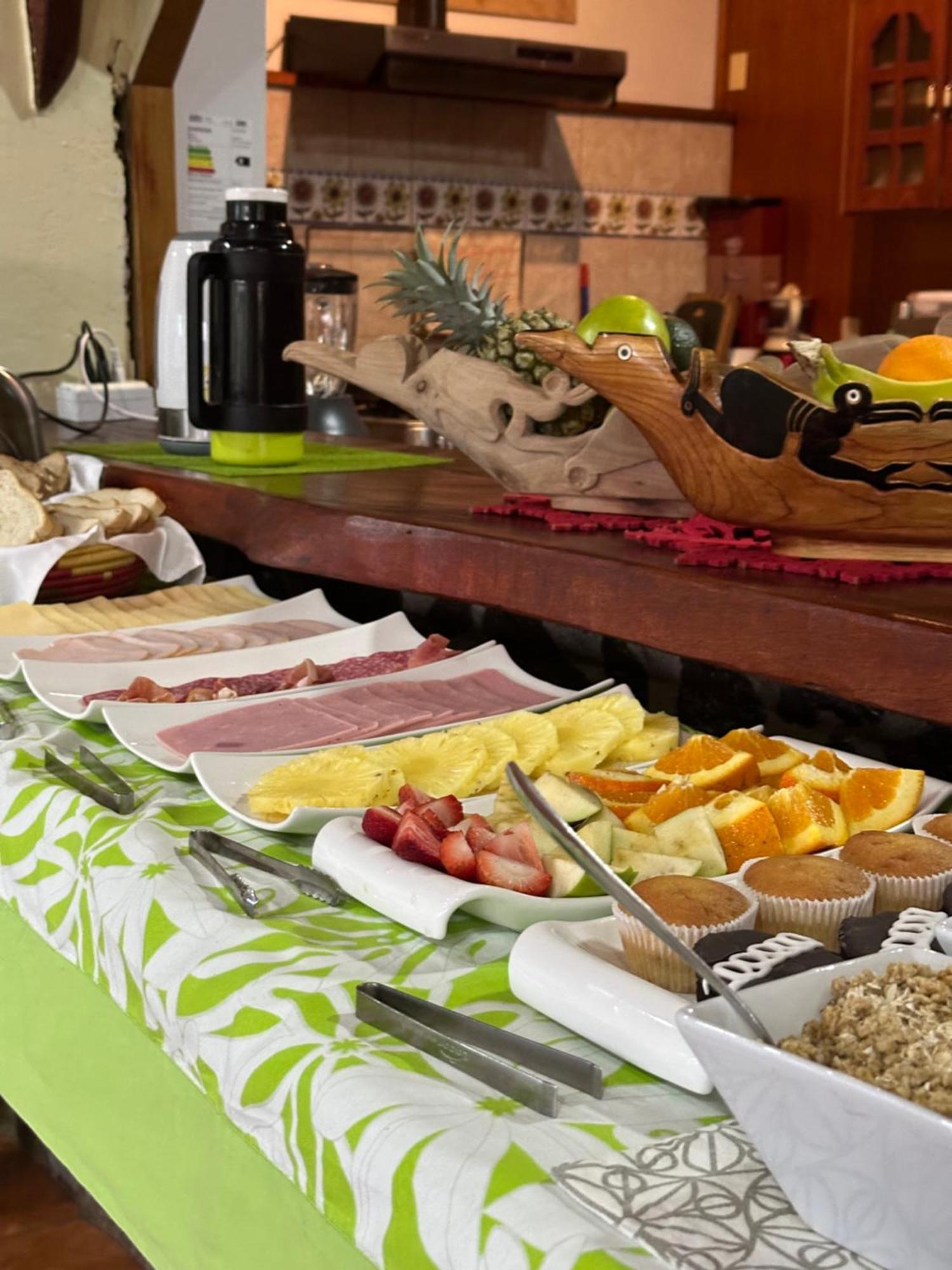 Hare Henua Bed & Breakfast Hanga Roa Exterior foto